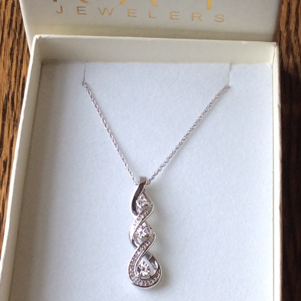 1 LEFT❣️HOST PICK ✨ Kay Jewelers Diamond Necklace - Picture 3 of 4